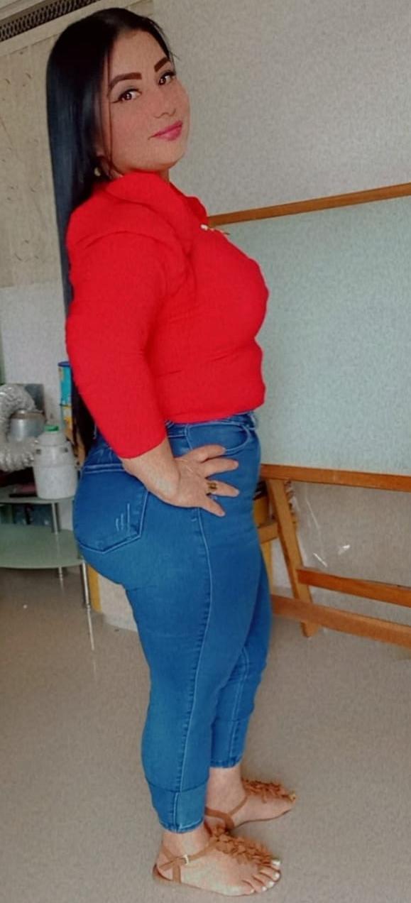 DELICIOSA IMPLICADA EXQUISITA  MUY COMPLETA CON GANAS DE DIVERSION
