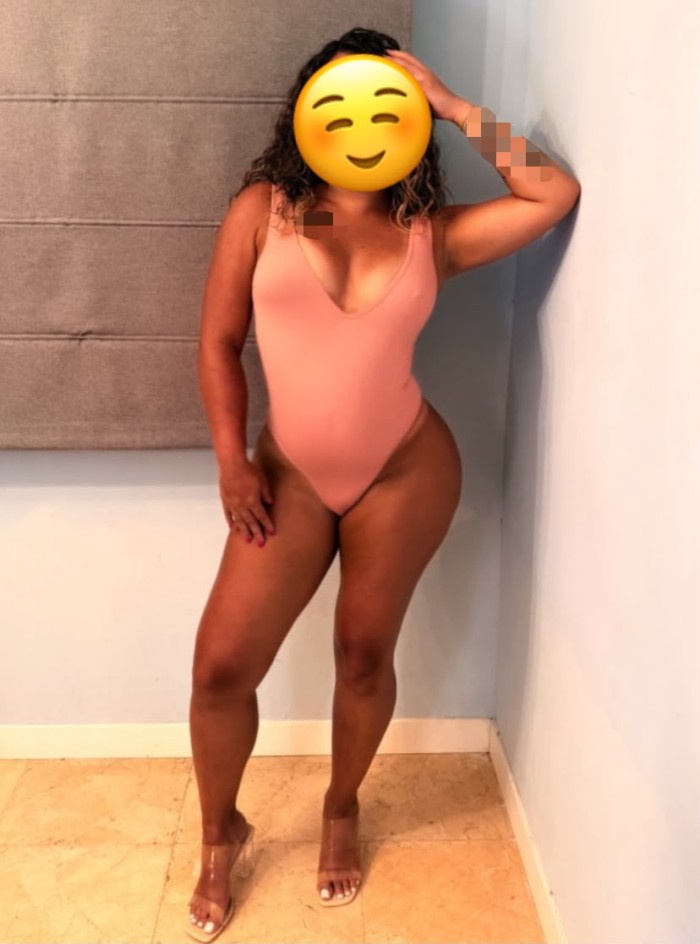 Jovencita Latina muy cachonda