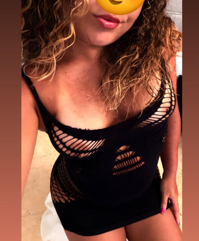 Jovencita Latina muy cachonda