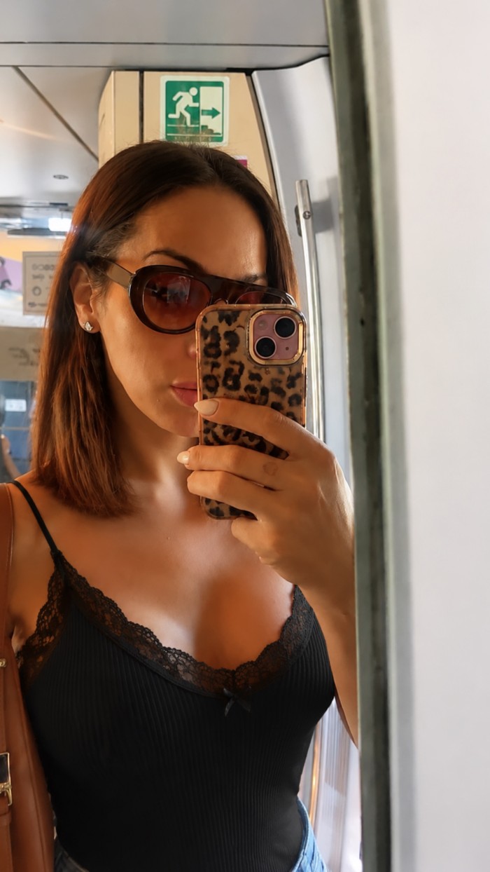 Chica trans operada de todo último día