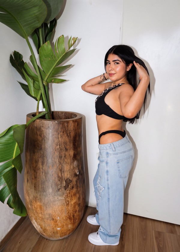 NUEVA EN ELDA CHICA GUARRA Y CACHONDA