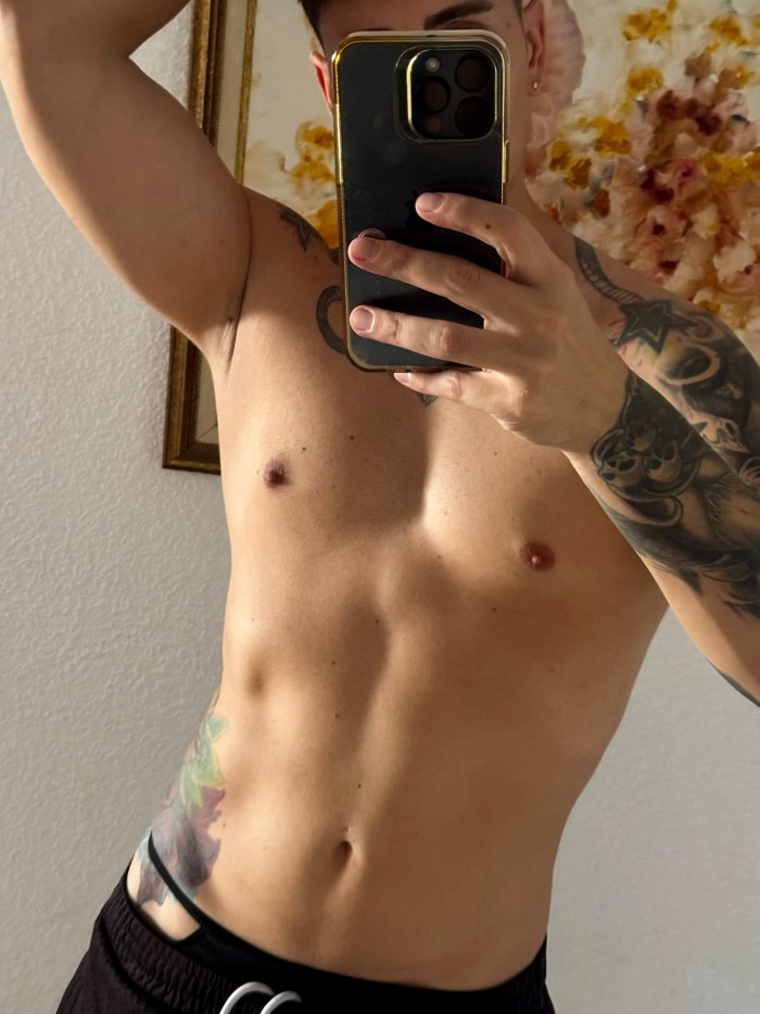 URUGUAYO POLLON20CM LECHERO ATIENDO PAREJAS FIESTA