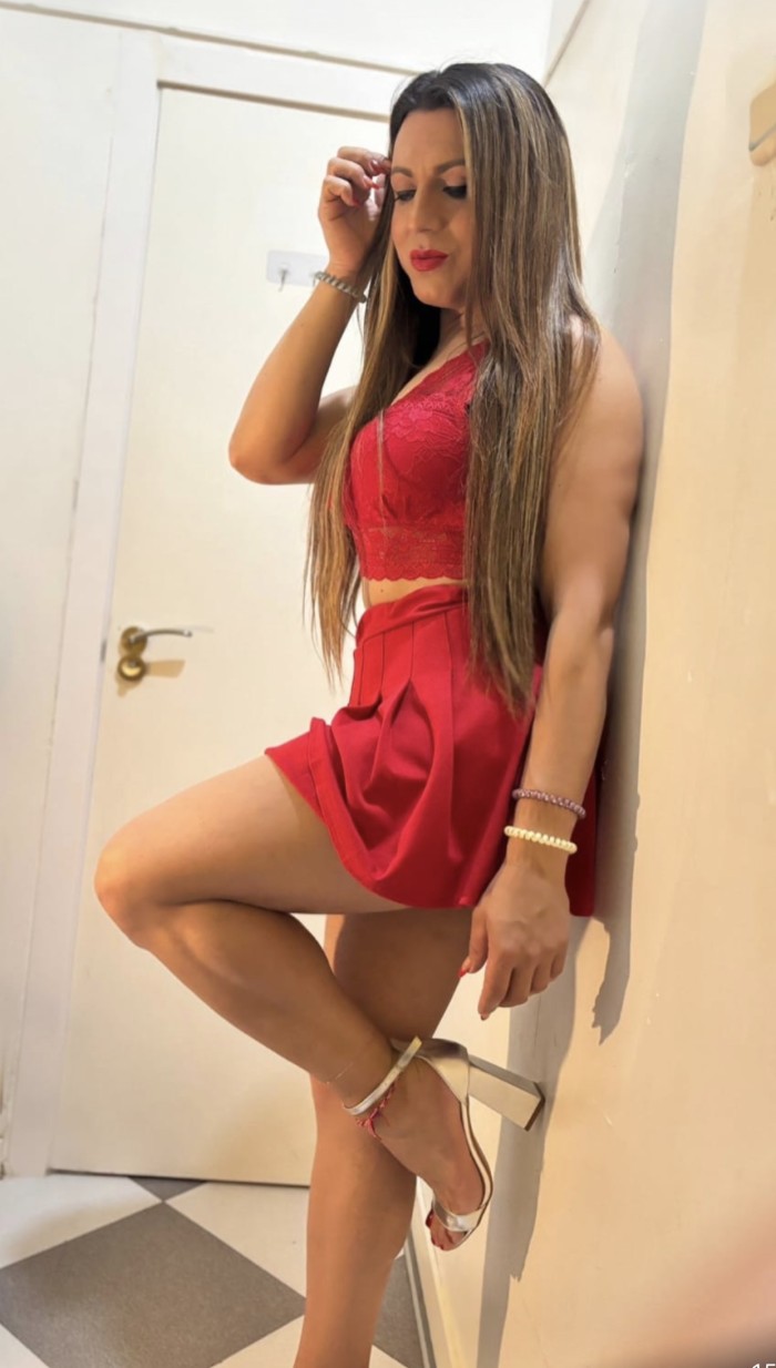 Trans paraguaya muy zorrita en la cama – Entrevias