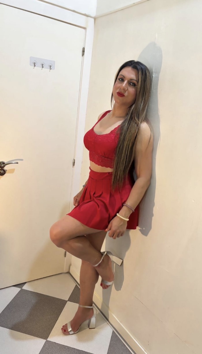 Trans paraguaya muy zorrita en la cama – Entrevias