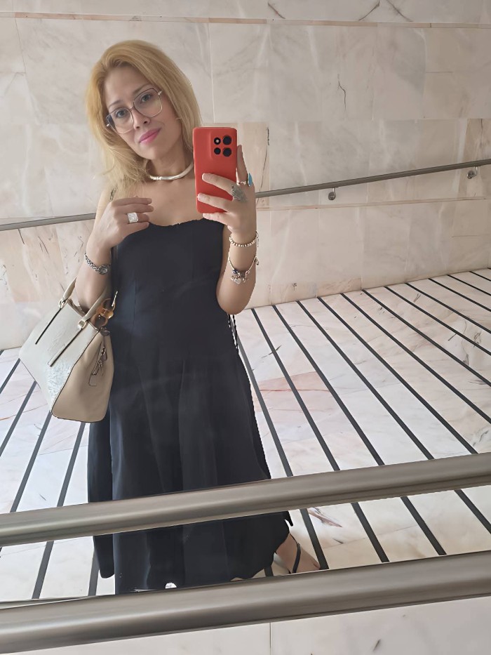Sólo videollamada y venta de videos personalizados