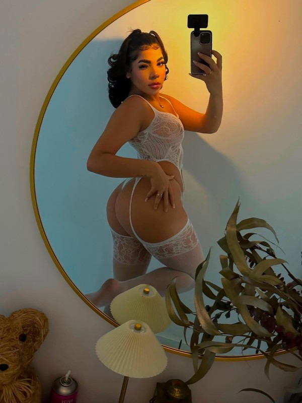 ¡JOVENCITA FIESTERA MUY EXTROVERTIDA! (PIS PRIVAT)