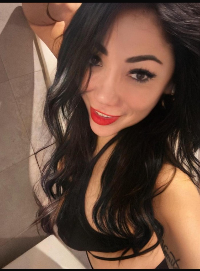 Grupo de chicas cachondas y fiesteras y fogosas