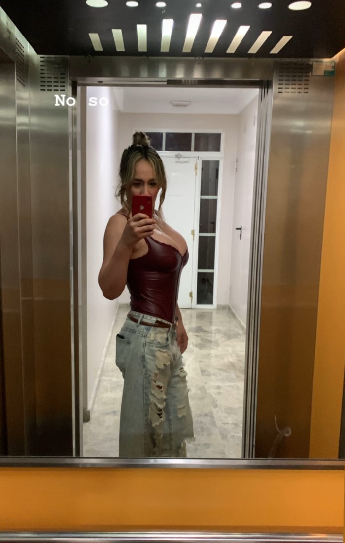 LAURA OFREZCO DE TODO Y PARA TODOS LOS GUSTO