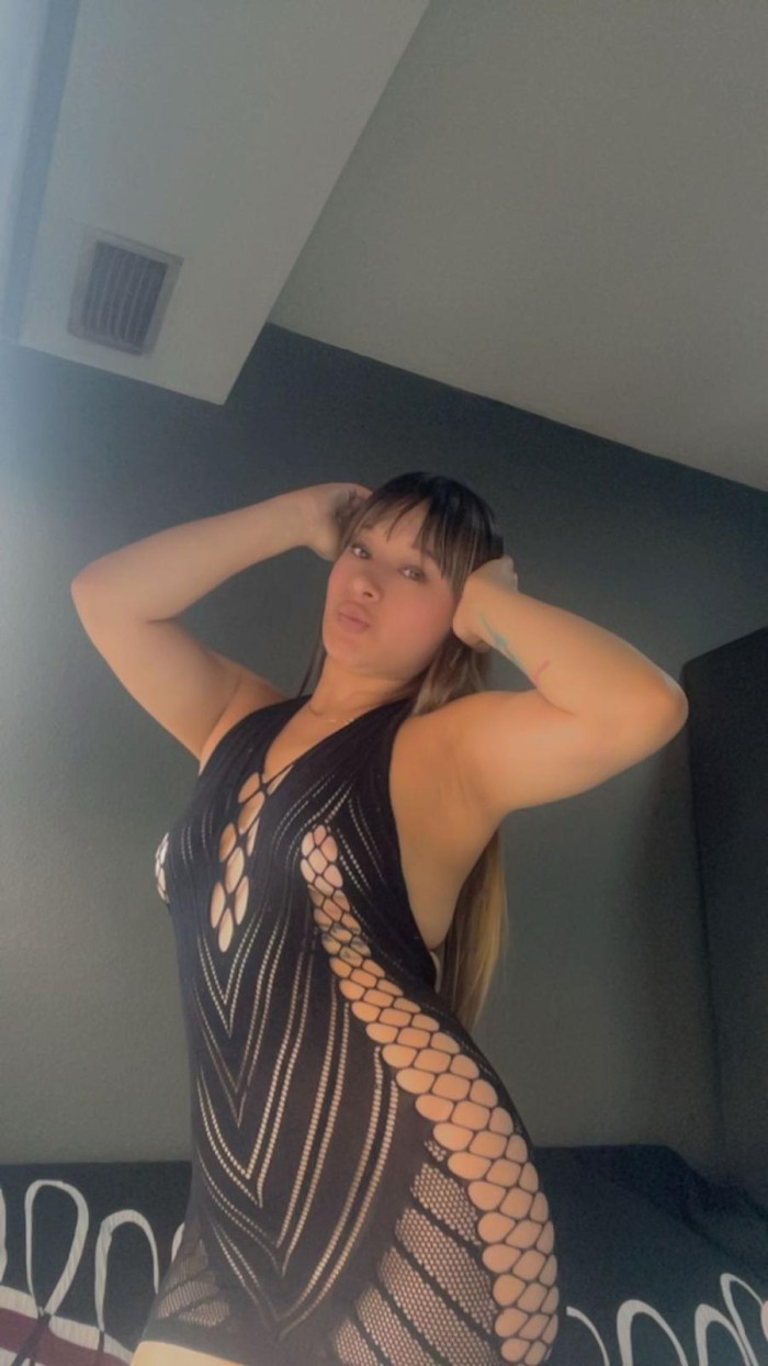 JOVENCITA MUY CALIENTE