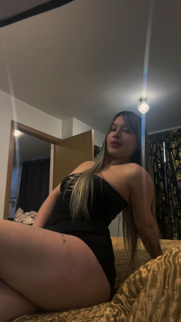JOVENCITA MUY CALIENTE