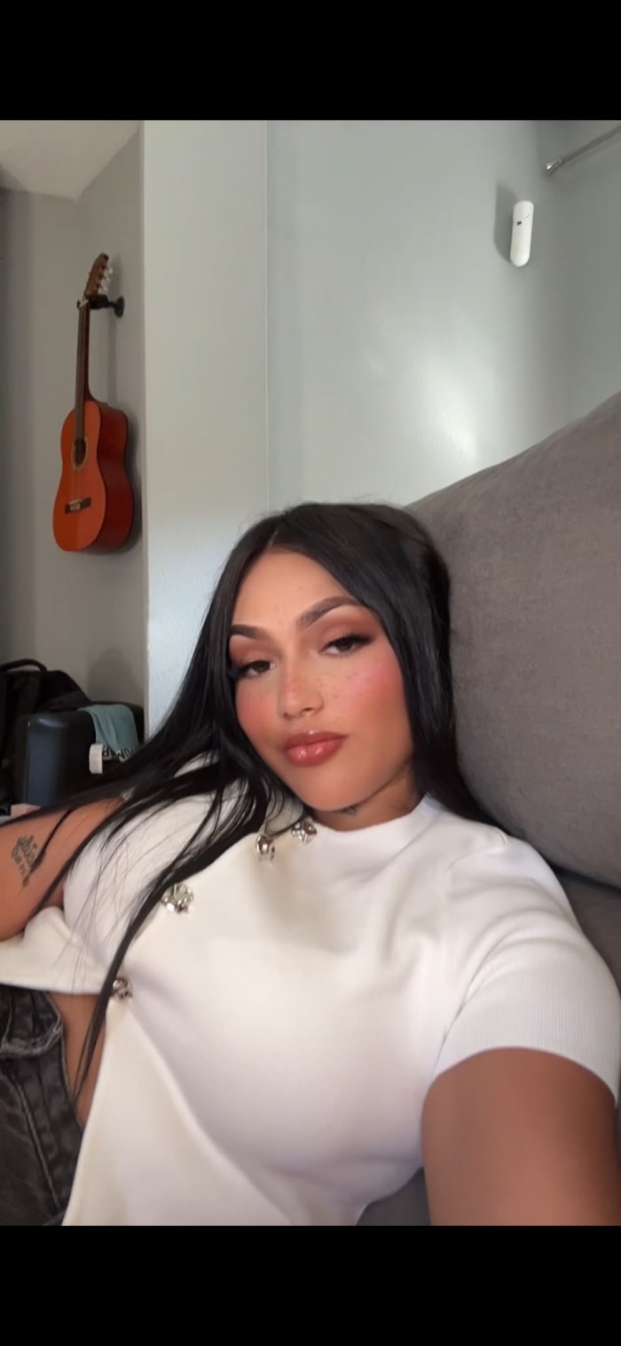 CAÑERA MUY MAJA FIESTERA SENSUAL NENA