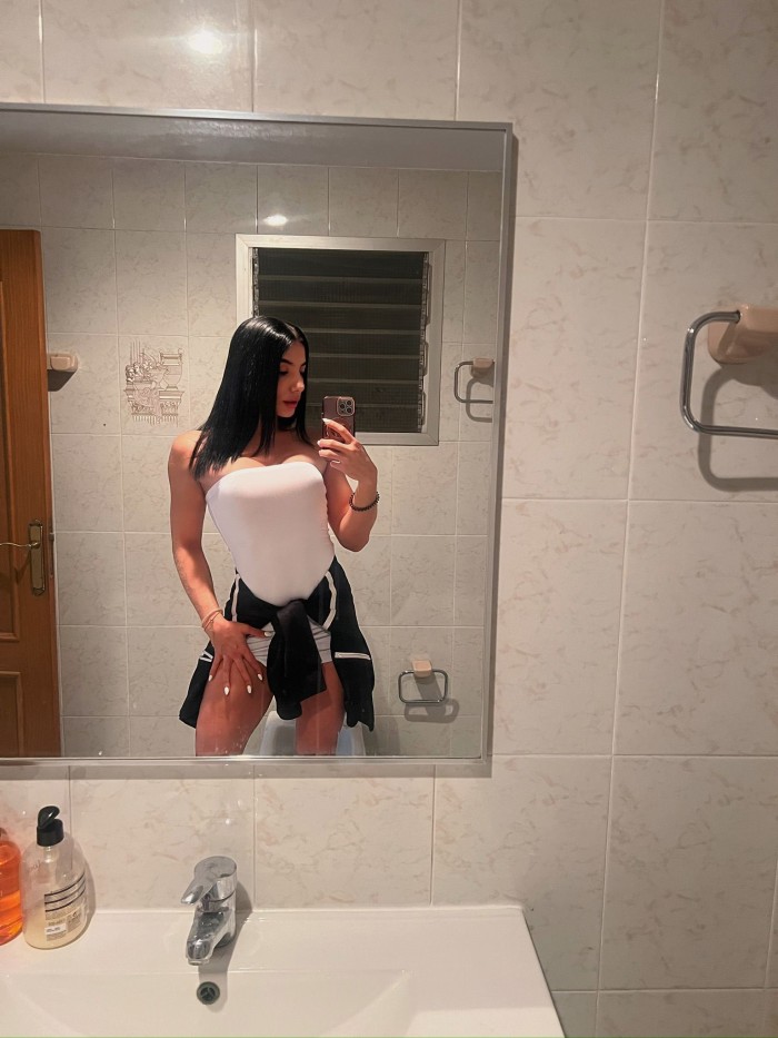 TRANS GUARRA Y CACHONDA TE GUSTA LA POLLA VEN