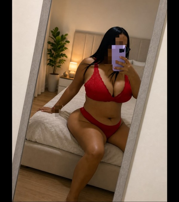 Ven para hacerte una paja con mis tetas