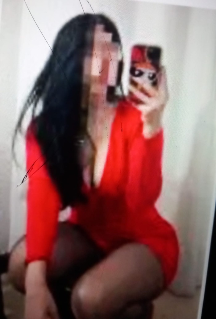 NOVEDAD MELIZZA EN DON BENITO! MADURITA GUAPA CARIÑOSA FIESTERA MORBOSA