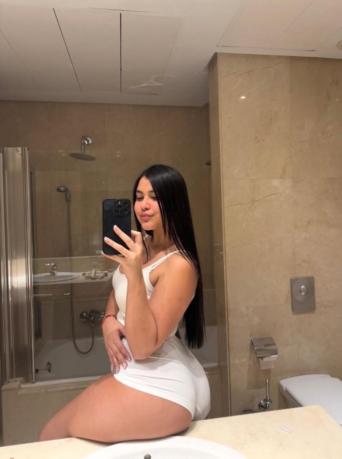 EN VECINDARIO DIOSA DEL PLACER MUY CACHONDITA