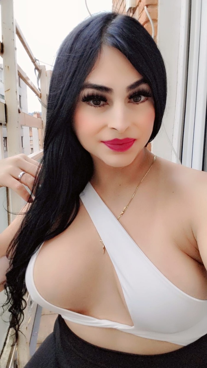 TRANS VERSATIL ARDIENTE FIESTERA NOVEDAD EN VILLEN