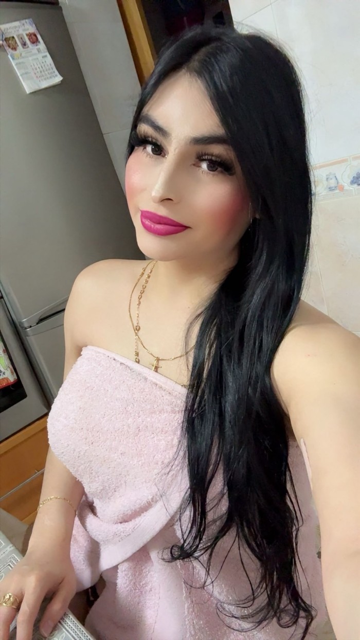 TRANS VERSATIL ARDIENTE FIESTERA NOVEDAD EN VILLEN