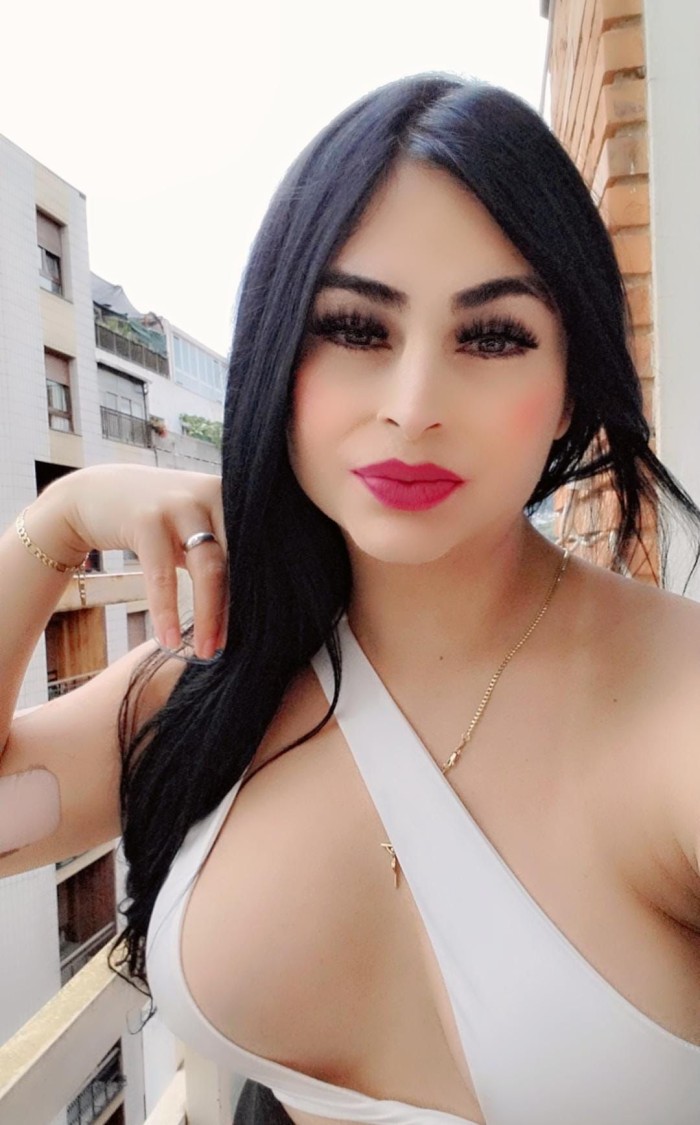 TRANS VERSATIL ARDIENTE FIESTERA NOVEDAD EN VILLEN