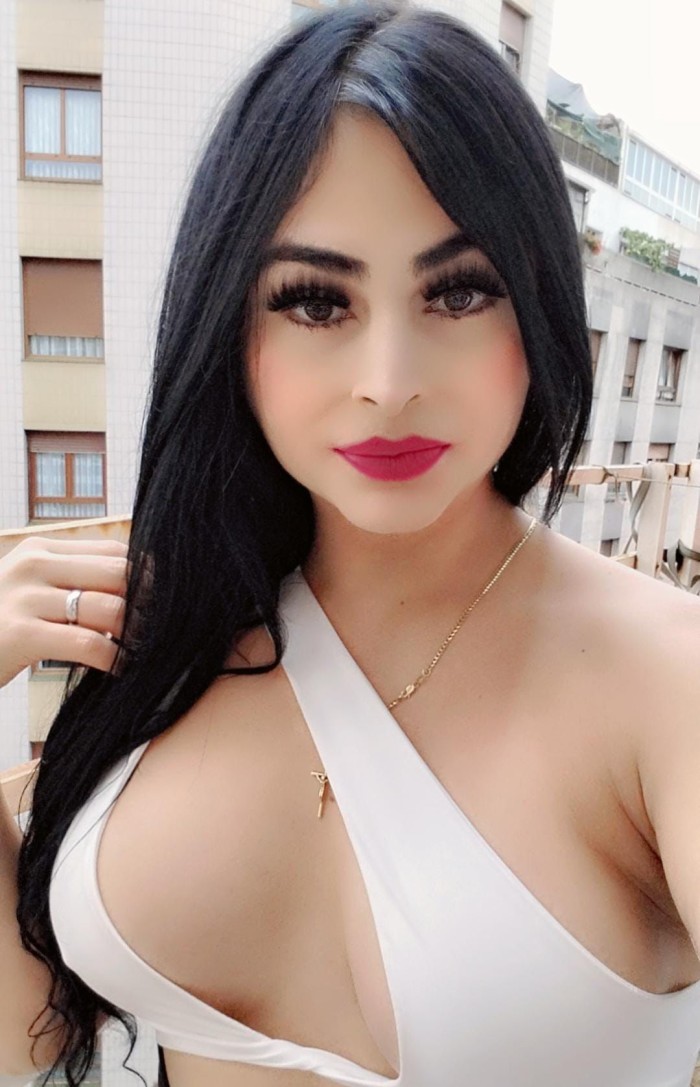 TRANS VERSATIL ARDIENTE FIESTERA NOVEDAD EN VILLEN
