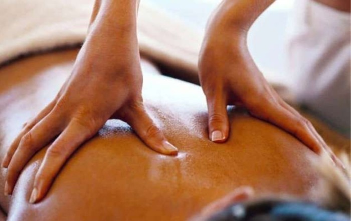 MASAJE RELAJANTE LINGAM LA CAMILLA CON MANUAL