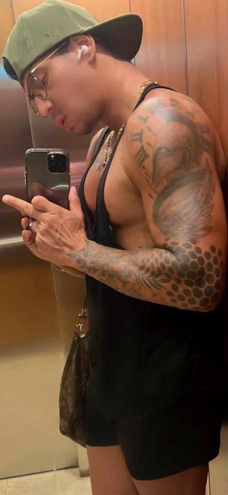 MASAJISTA, CUERPO A CUERPO , LATINO , HOT