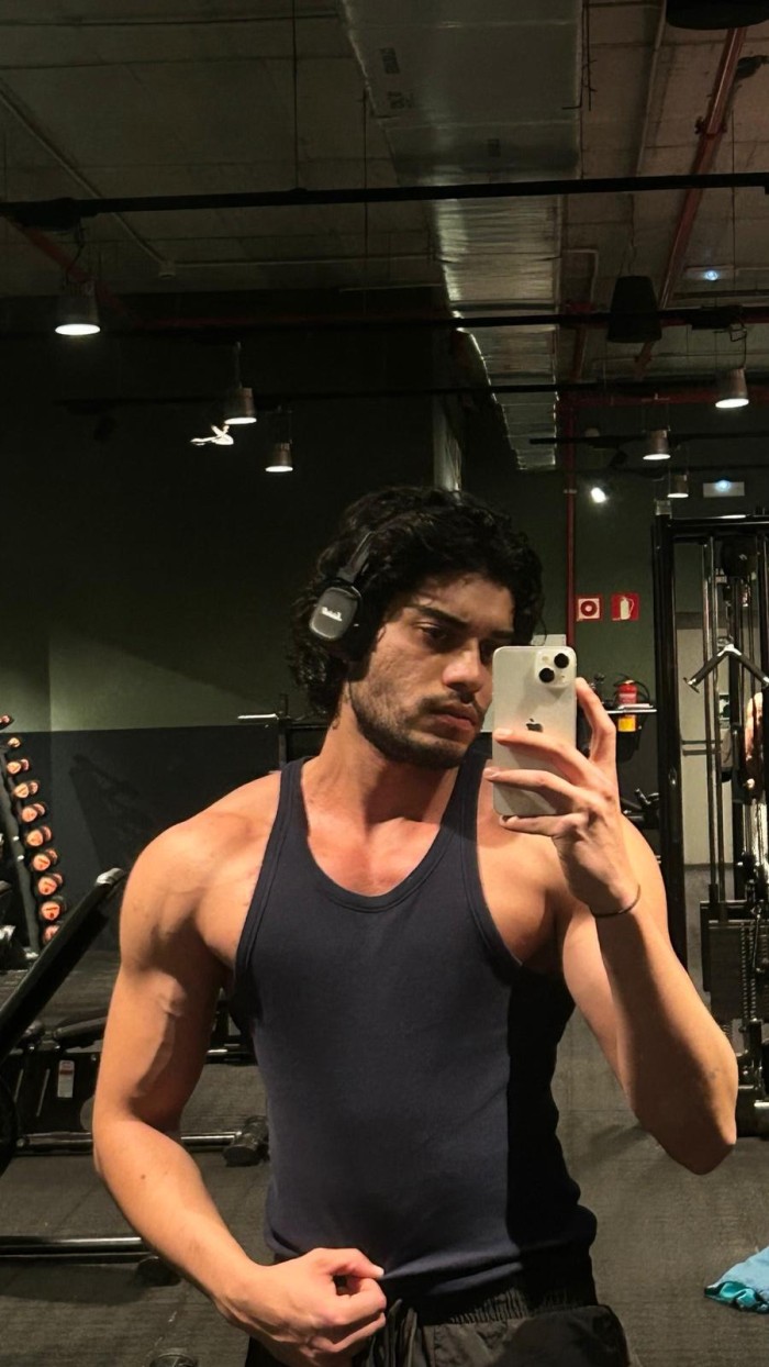 CHICO DELICIOSO CACHON IMPLICADO MUY COMPLACIENTE