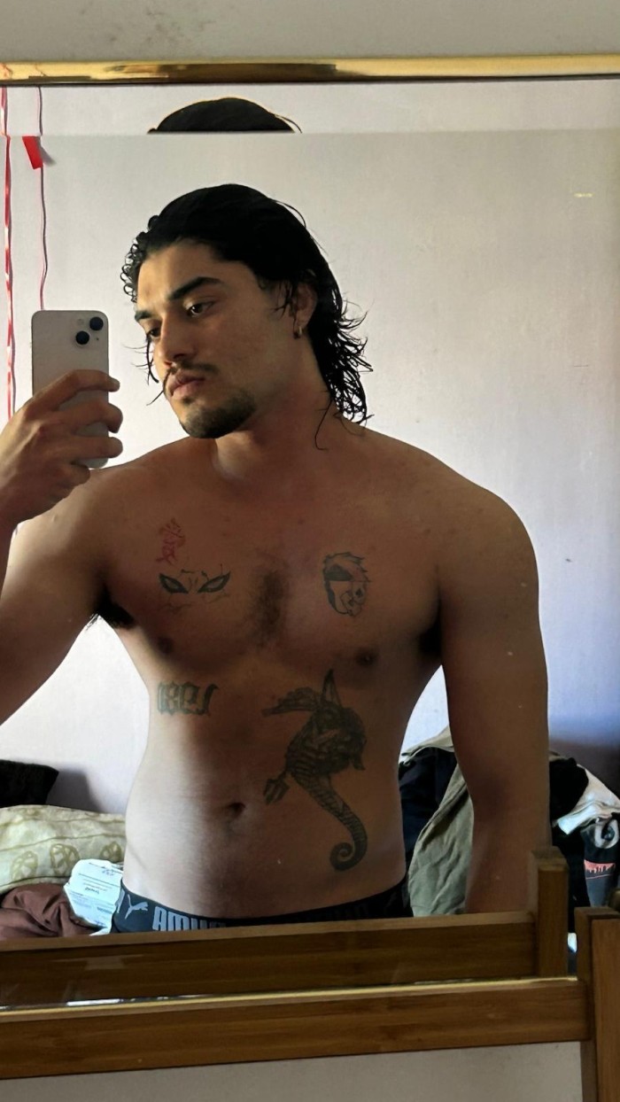 CHICO DELICIOSO CACHON IMPLICADO MUY COMPLACIENTE