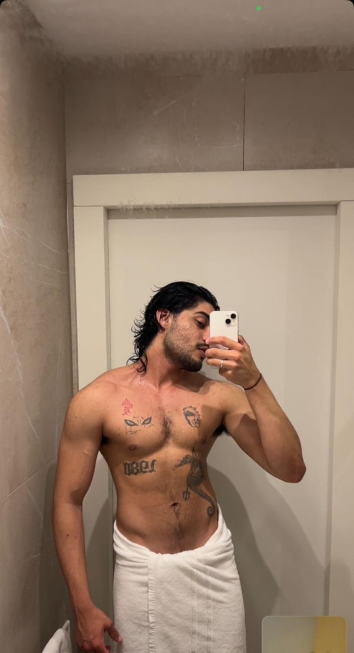 CHICO DELICIOSO CACHON IMPLICADO MUY COMPLACIENTE