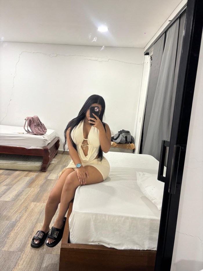 ELEGANCIA Y DULZURA EN UNA SOLA MUJER 685422094