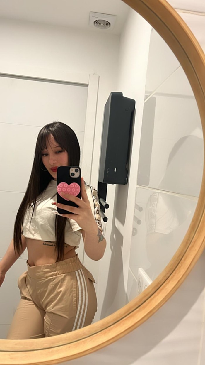 TEEN HOT