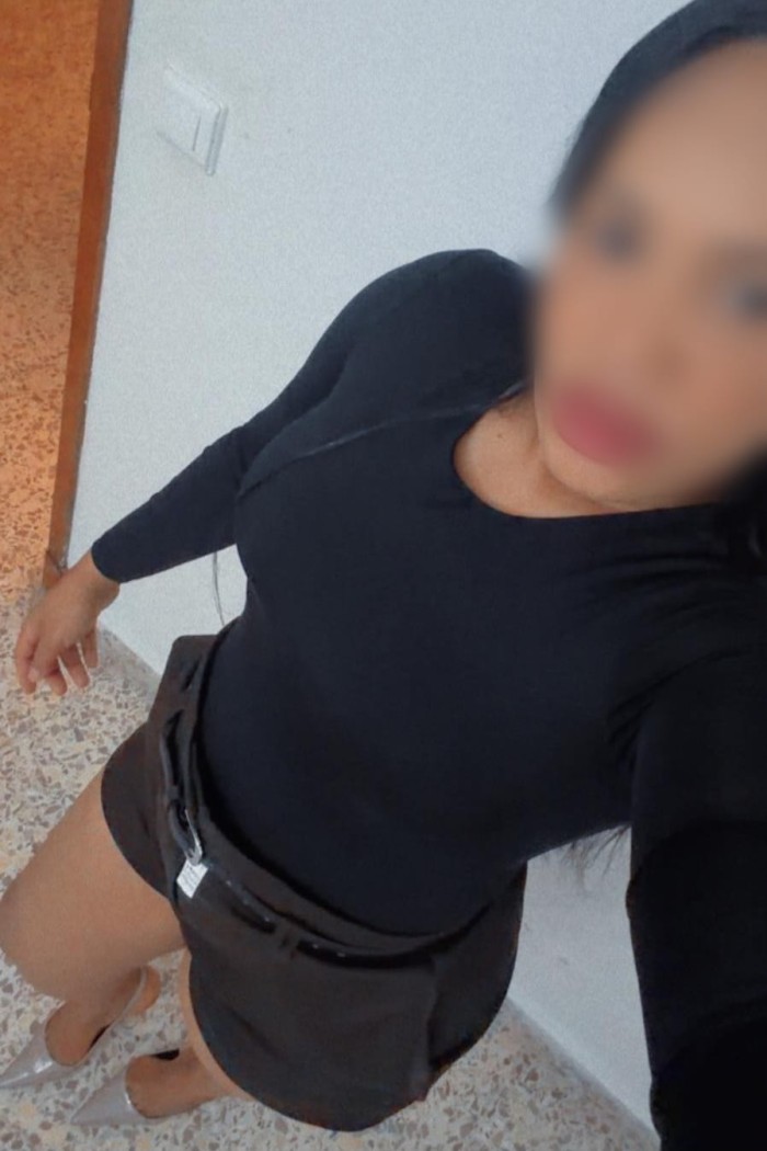 ENTREGADA ATENTA LUJURIOSA IMPLICADA MUY COMPLETA