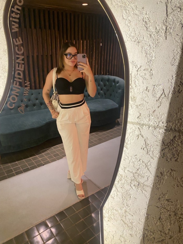 TE PONDRE LA  POLLA DURA CON MI BOCA SALIBOSA AMOR