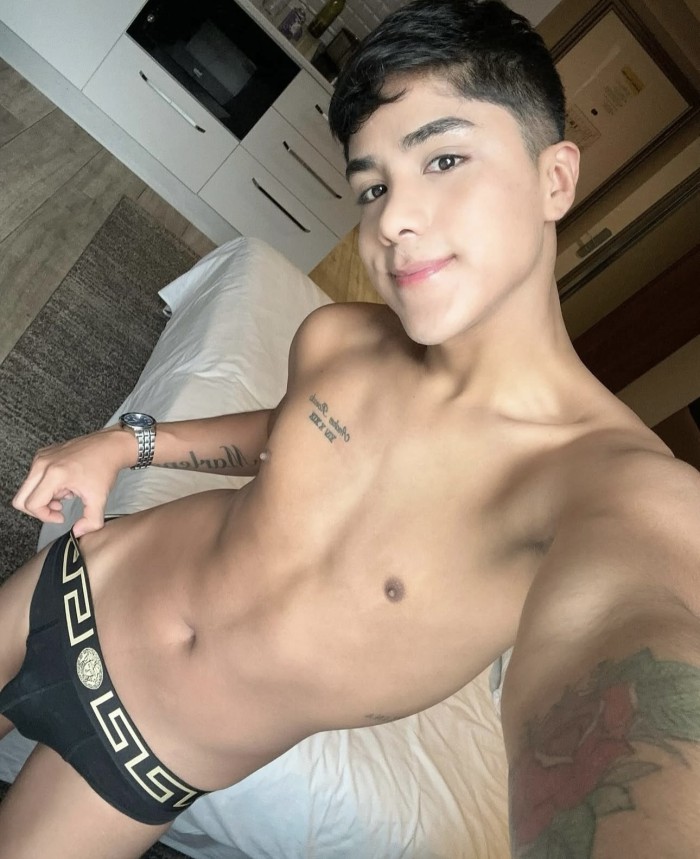 Valentino niñato XXl rompe culos fiestero nuevo