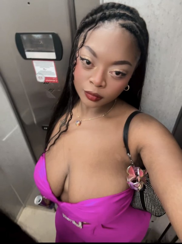 Morena colombiana con curvas