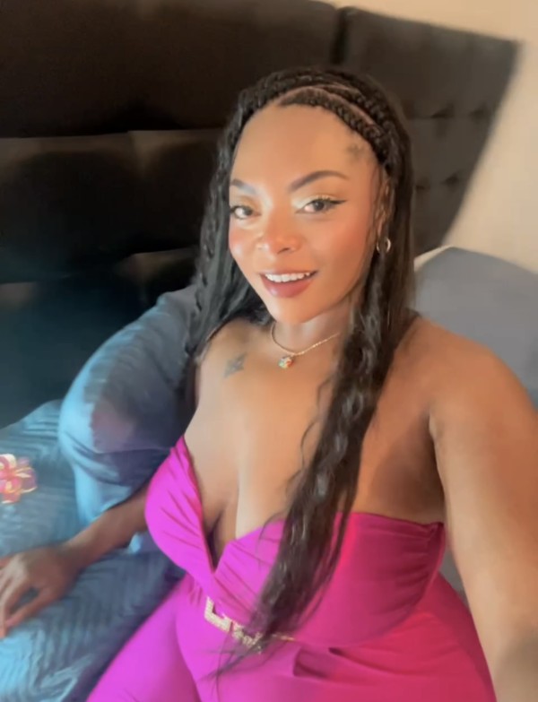 Morena colombiana con curvas