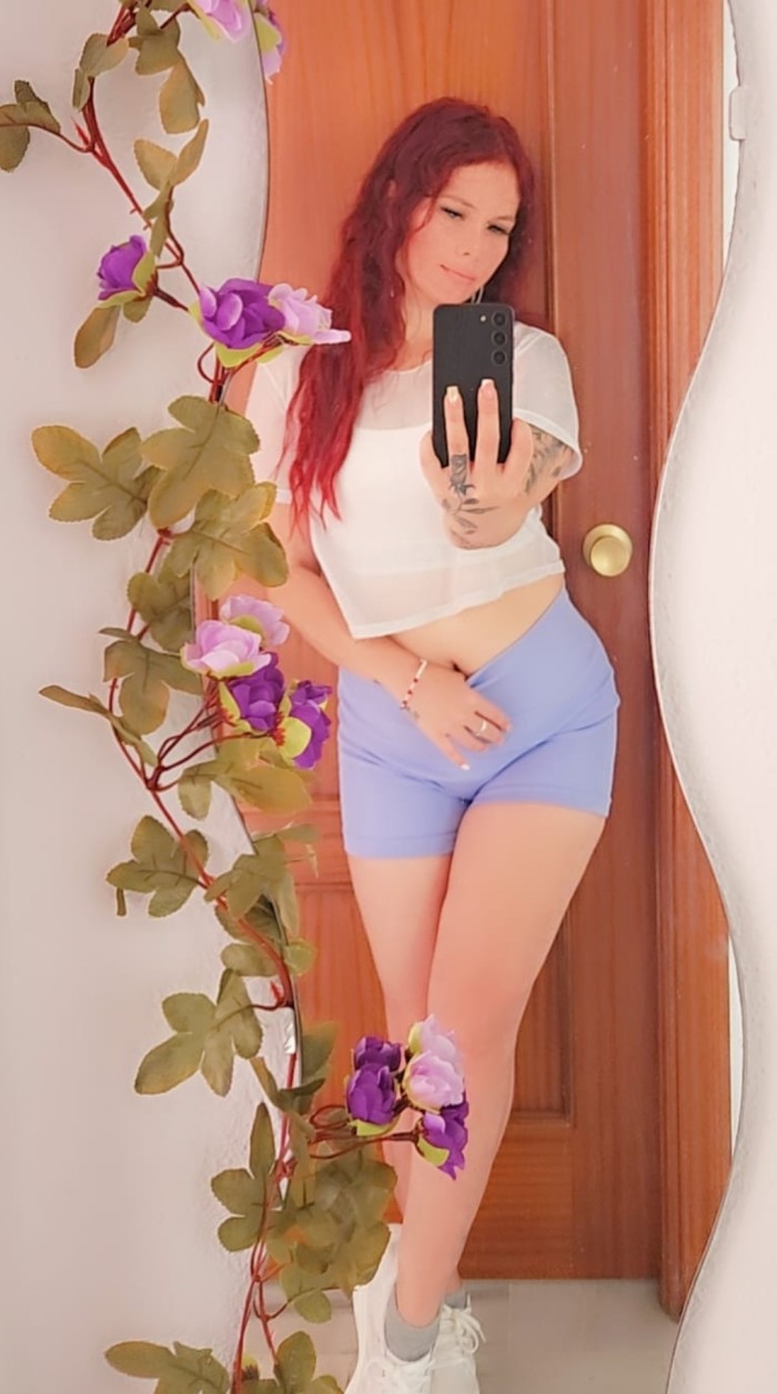 PELIRROJA COLOMBIANA DE LUJO JUGUETONA Y MORBOSA