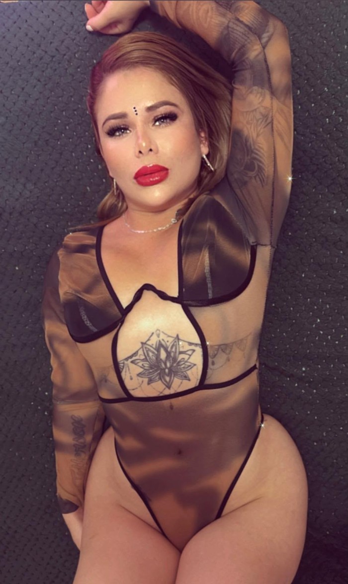 CHIQUI PERO BIEN TRAGONA