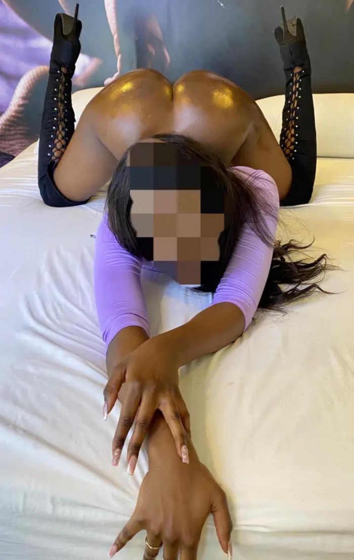 IMPLICADA DELICIOSA MORBOSA LUJURIOSA COMPLACIENTE