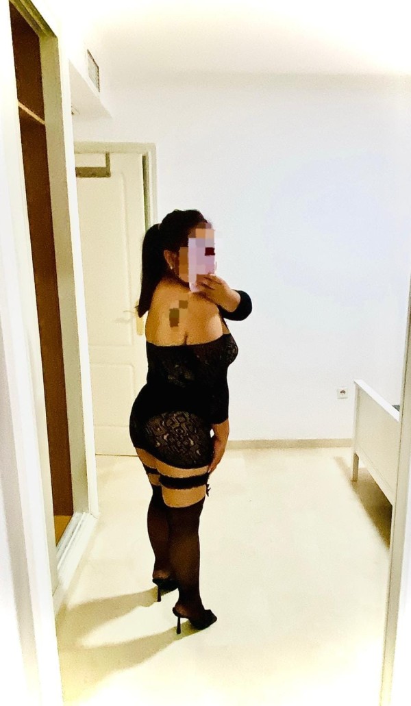 SUPER NOVEDAD DANIELA MORBOSA FIESTERA JUGUETONA CACHONDA EN ESTEPONA