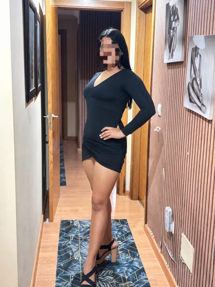 MORENAZA JOVEN RECIEN LLEGADITA A BURELA