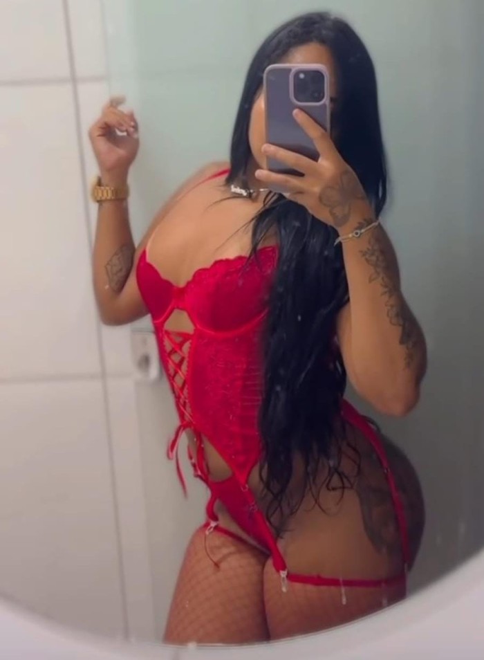 FIESTERA CACHONDA Y FOGOSA MUY EXPLOSIVA HURACAN DE LUJURIA