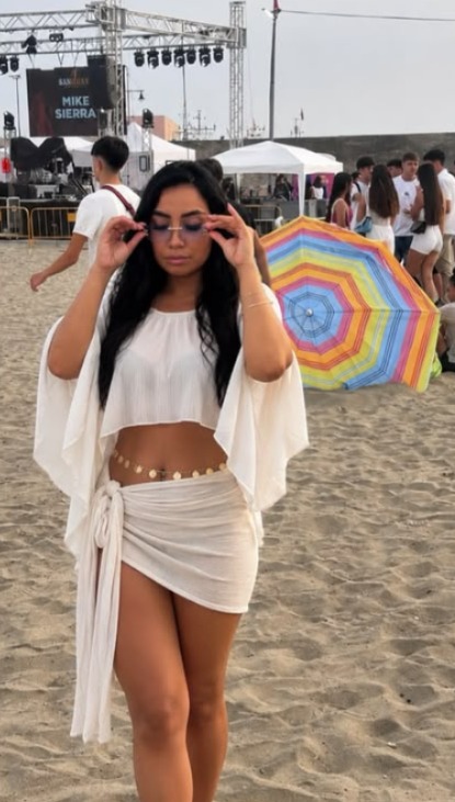 EN PUERTO BANUS BOMBA DE SEXO COMPLACIENTE