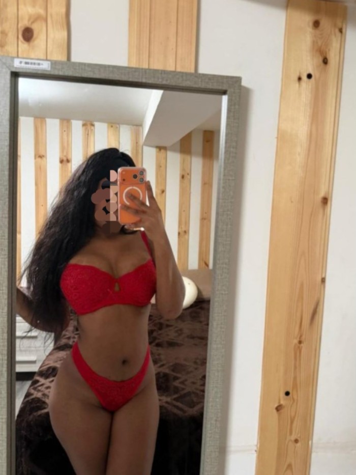 Novedad morbosa cachonda fiestera implicada  en be