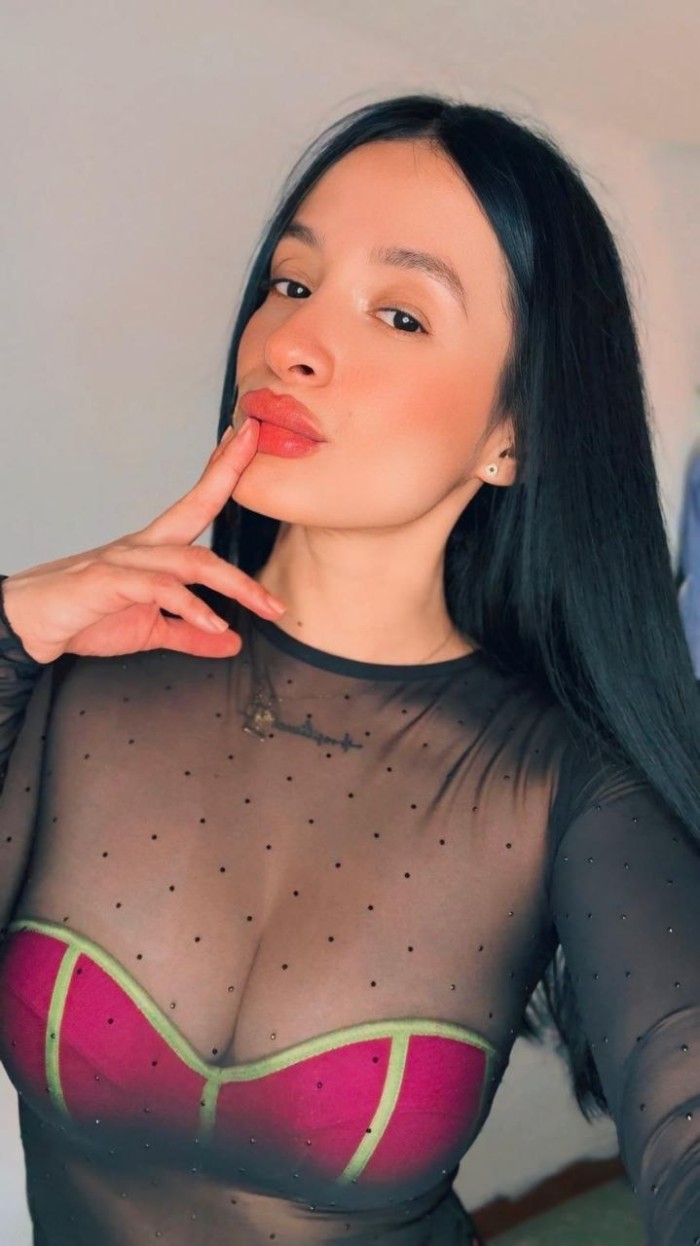 COLOMBIANA CON GANAS DE FIESTA  24H