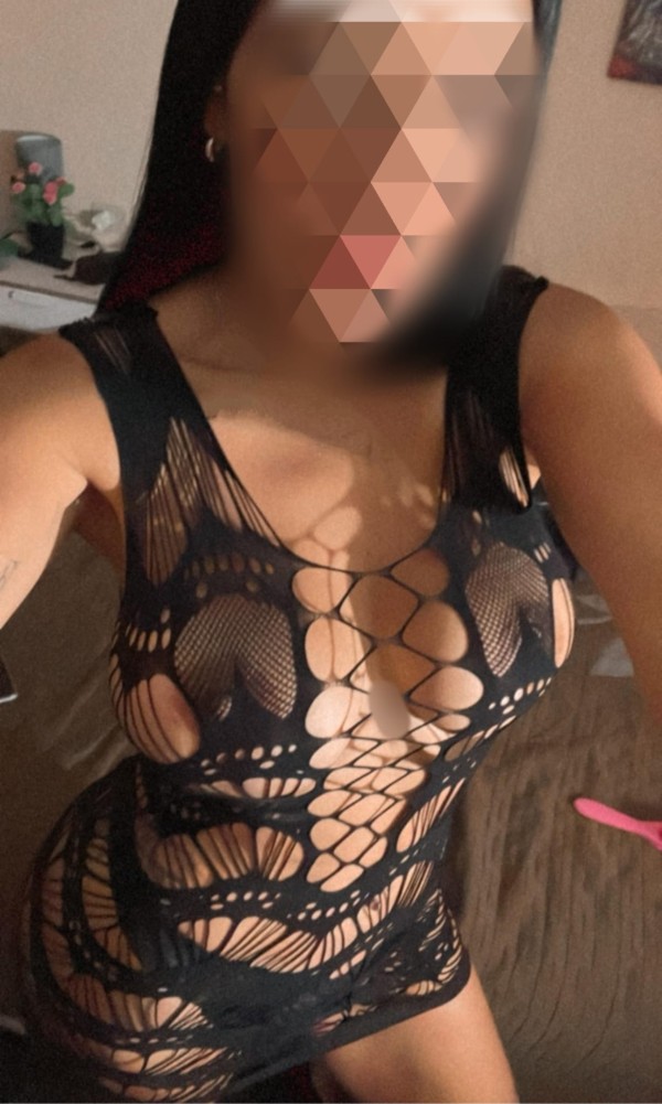 Natalia: Elegancia venezolana en Gran Canaria