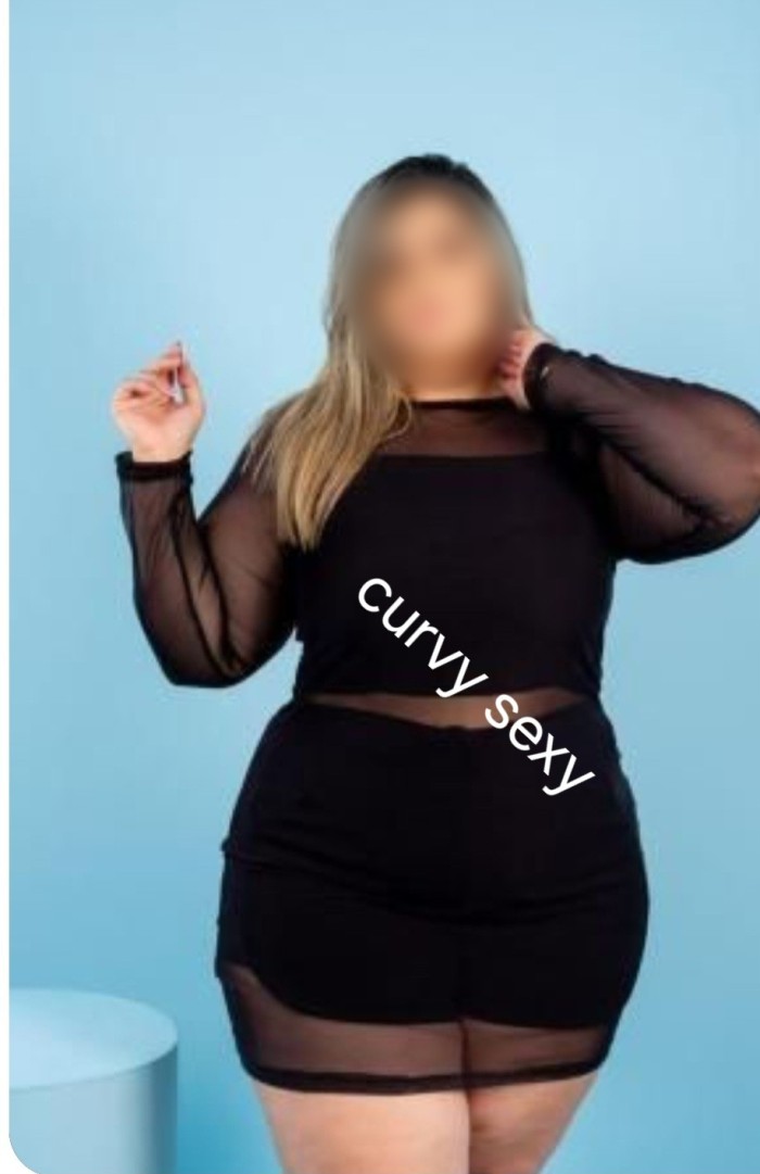 Hermosa curby novedad