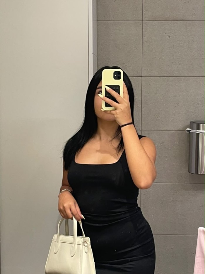 VENEZOLANA FIESTERA  JOVENCITA CON HAMBRE DE POLLA
