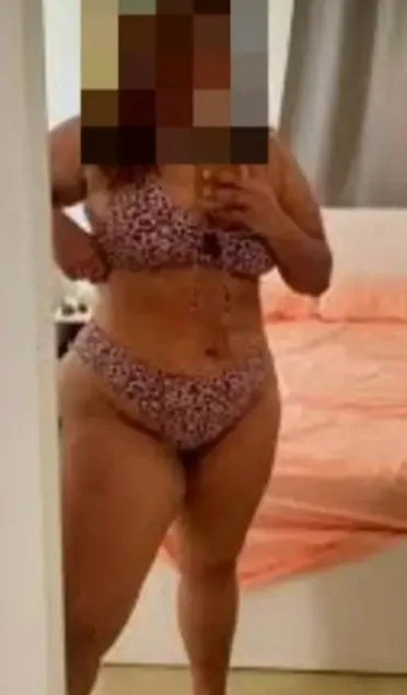 Natalia gordita pelirroja culona y tetona.