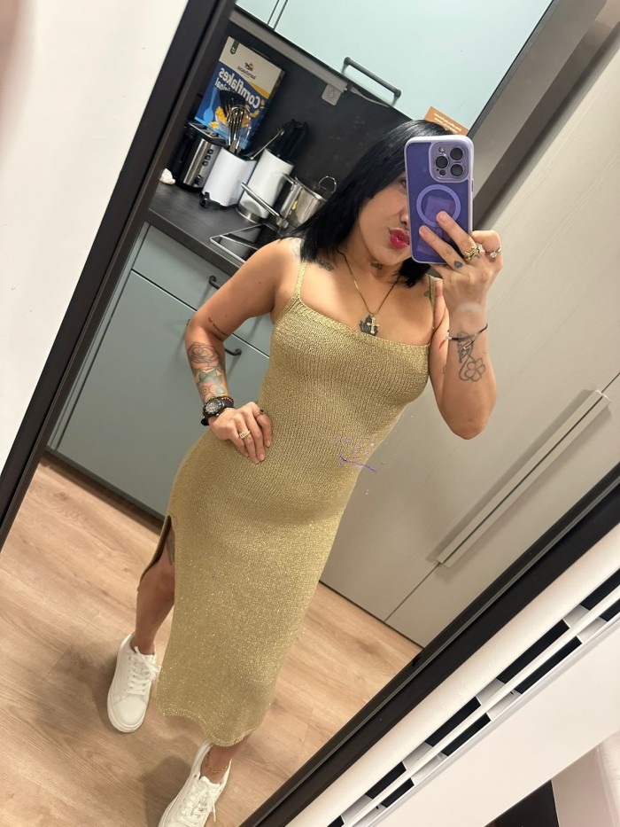 MUJERES BELLAS ELEGANTES EN CORDOBA