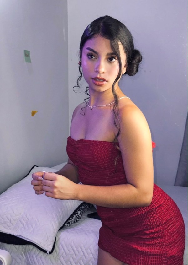 MODELO COLOMBIANA FIGURA ESPECTACULAR